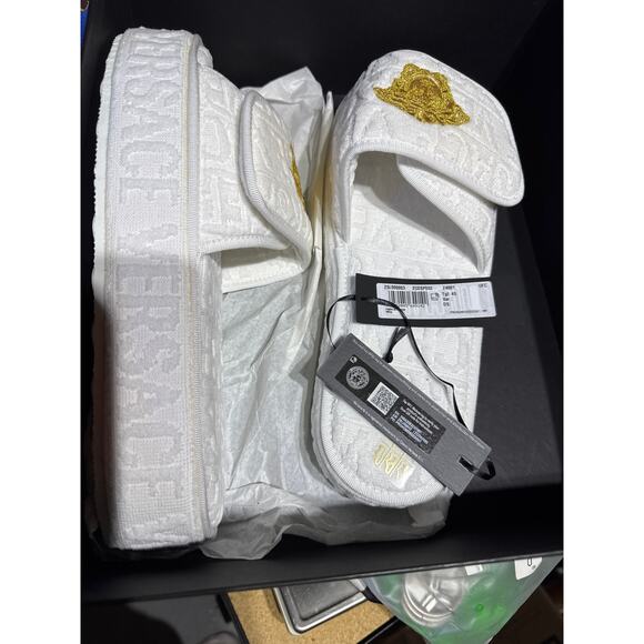 VERSACE MEDUSA EMBROIDERED SLIPPERS Italy Size 43 =10 - Picture 13 of 13